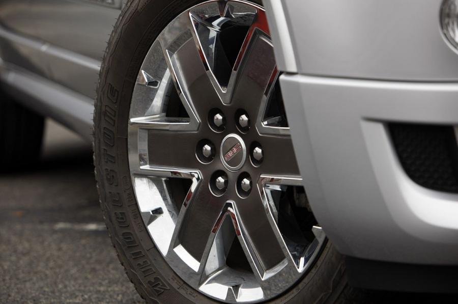  GMC Acadia Denali 2011 года  (фото 51 из 53)